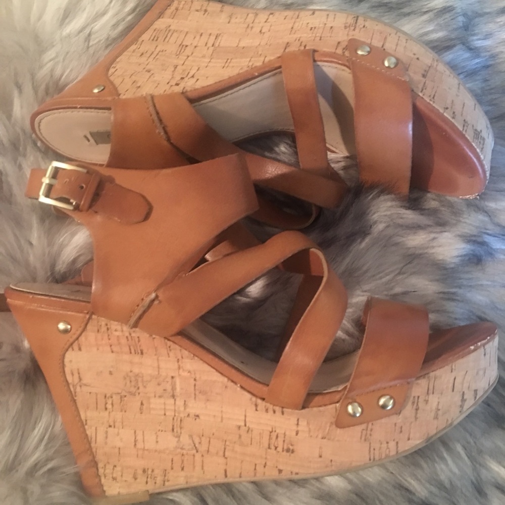 🍁GUESS🍁 Wegde Heel Sandals 👡